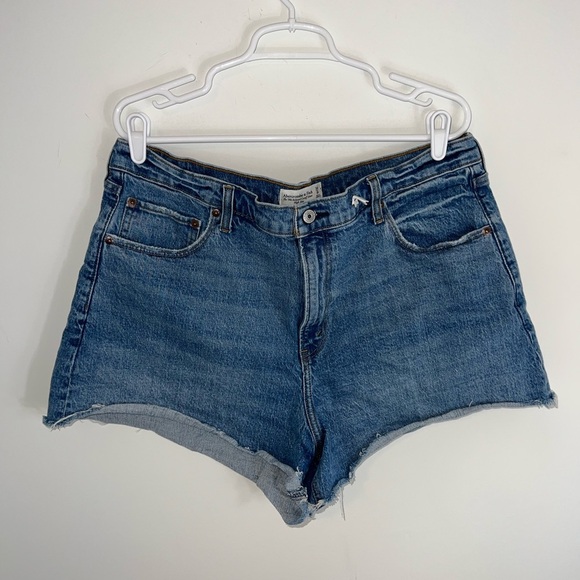 Abercrombie 90s Cutoff Short high rise - Picture 2 of 12